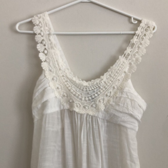 Simply irresistible cream peplum top size medium - Picture 2 of 4